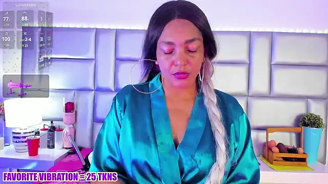 LovelyNickii online show from March 10, 2026, 12:42 pm