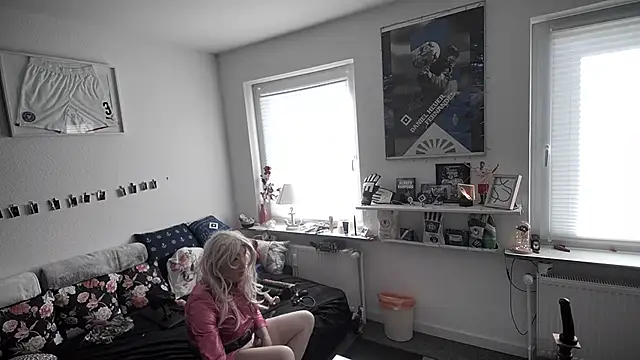 Snapshot of CDHannahSub chatting on June 26, 2026, 7:14 am CDHannahSub online show from June 26, 2026, 7:14 am