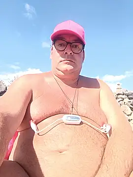 Snapshot of MountJohnXL chatting on November 11, 2025, 2:23 pm MountJohnXL online show from November 11, 2025, 2:23 pm