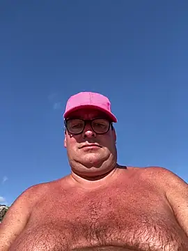 Snapshot of MountJohnXL chatting on December 20, 2025, 3:37 pm MountJohnXL online show from December 20, 2025, 3:37 pm