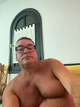 Snapshot of MountJohnXL chatting on February 4, 2026, 2:39 am MountJohnXL online show from February 4, 2026, 2:39 am