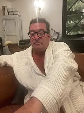 MountJohnXL online show from April 12, 2026, 12:03 am