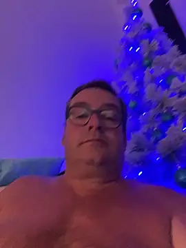 Snapshot of MountJohnXL chatting on December 23, 2025, 2:44 am MountJohnXL online show from December 23, 2025, 2:44 am