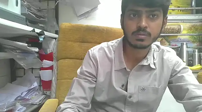 cute modell online show from February 19, 2025, 10:01 am