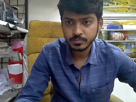 cute modell online show from November 15, 2025, 11:47 am