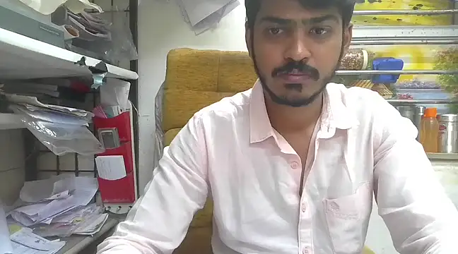 cute modell online show from February 14, 2025, 9:55 am