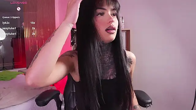 CleeoAdams  online show from January 18, 2026, 5:55 am