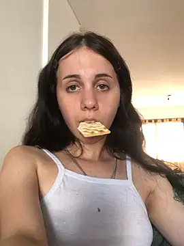 w4xxita online show from January 22, 2025, 7:56 pm