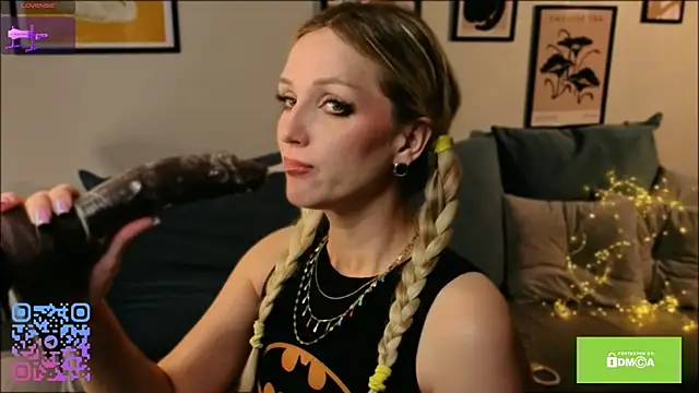 Snapshot of Melen_ chatting on July 8, 2026, 8:04 am Melen online show from July 8, 2026, 8:04 am