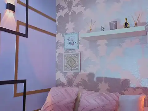 CharlotteGraay online show from February 24, 2026, 7:48 pm