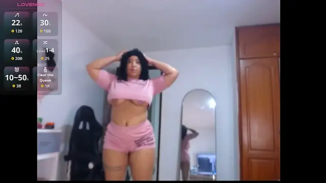 leslycarsson online show from October 2, 2025, 12:25 am