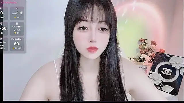 Snapshot of LiLiLily chatting on October 20, 2025, 6:04 am LiLiLily online show from October 20, 2025, 6:04 am