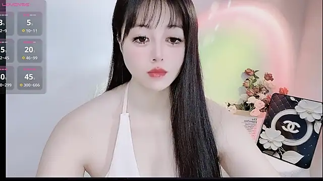 Snapshot of LiLiLily chatting on October 23, 2025, 3:27 am LiLiLily online show from October 23, 2025, 3:27 am