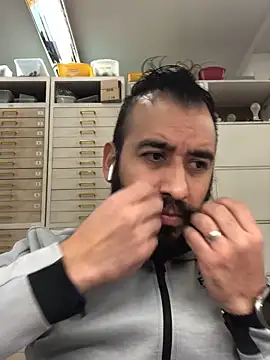 Snapshot of leonardohot1987 chatting on January 30, 2025, 5:39 pm leonardohot1987 online show from January 30, 2025, 5:39 pm