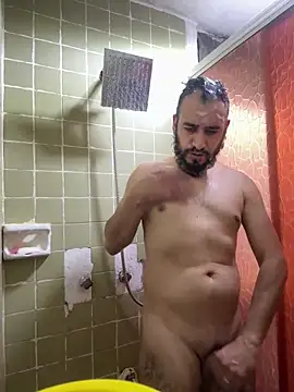 Snapshot of leonardohot1987 chatting on March 3, 2025, 4:32 am leonardohot1987 online show from March 3, 2025, 4:32 am