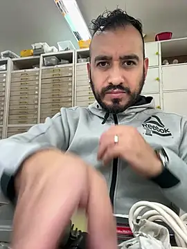 Snapshot of leonardohot1987 chatting on March 7, 2025, 3:28 pm leonardohot1987 online show from March 7, 2025, 3:28 pm