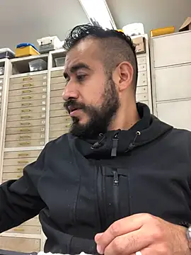 Snapshot of leonardohot1987 chatting on February 4, 2025, 5:34 pm leonardohot1987 online show from February 4, 2025, 5:34 pm