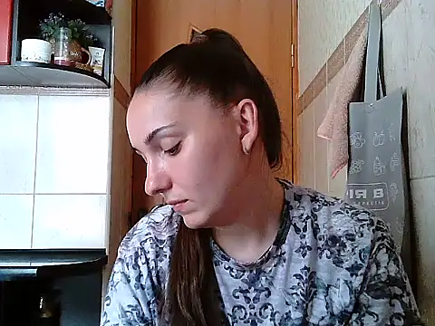 Yuliia30 online show from July 4, 2026, 9:26 am