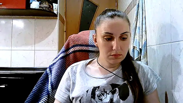 Yuliia30 online show from July 15, 2026, 7:54 pm