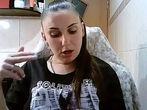 Yuliia30 online show from July 9, 2026, 3:33 pm