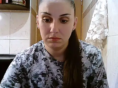 Snapshot of Yuliia30 chatting on June 6, 2026, 6:46 pm Yuliia30 online show from June 6, 2026, 6:46 pm