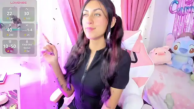 sweetfoxy 17 online show from March 6, 2026, 8:59 pm