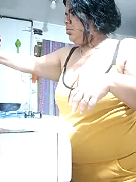 Snapshot of ladysleeper3 chatting on May 27, 2026, 9:49 am ladysleeper3 online show from May 27, 2026, 9:49 am