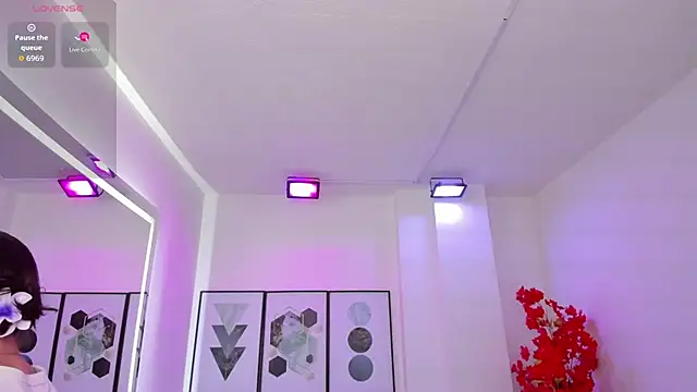 Akaza Hakuji  online show from November 7, 2025, 12:31 pm