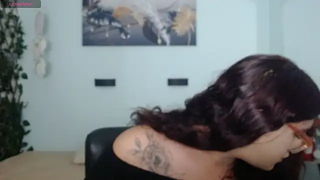 kathepickmanx online show from December 5, 2025, 3:38 am