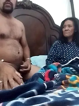 Snapshot of Goloso2423 chatting on November 22, 2025, 8:24 am Goloso2423 online show from November 22, 2025, 8:24 am