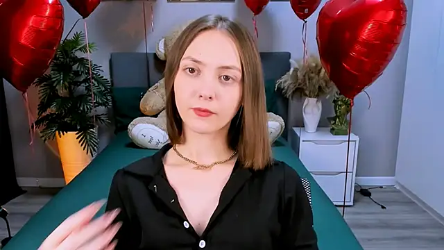 JesssWalker online show from February 19, 2025, 1:39 pm