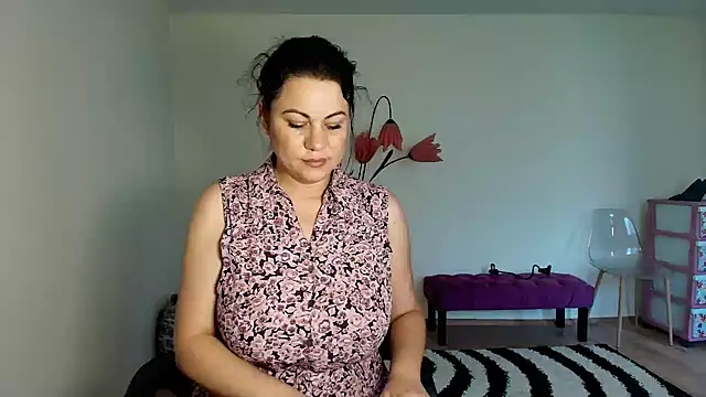 Snapshot of VixenVibesX chatting on June 18, 2026, 11:59 am VixenVibesX online show from June 18, 2026, 11:59 am