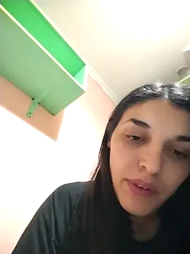 Snapshot of Rosanna_Rennie chatting on March 17, 2025, 11:02 pm Rosanna Rennie online show from March 17, 2025, 11:02 pm