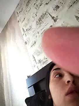 Snapshot of Rosanna_Rennie chatting on March 13, 2025, 11:08 am Rosanna Rennie online show from March 13, 2025, 11:08 am