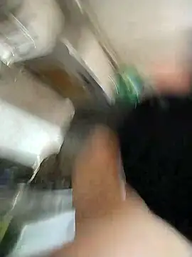 Snapshot of Rosanna_Rennie chatting on March 21, 2025, 2:29 pm Rosanna Rennie online show from March 21, 2025, 2:29 pm