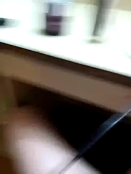 AQuickPhyx online show from March 14, 2025, 4:30 pm