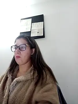 CHARLOTTE 1711 online show from March 13, 2025, 1:10 am