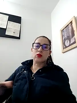 CHARLOTTE 1711 online show from March 4, 2025, 11:43 pm