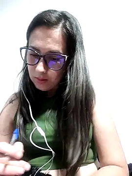 CHARLOTTE 1711 online show from November 16, 2025, 3:55 am