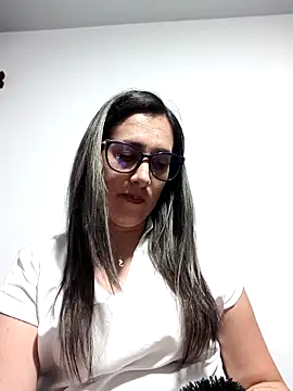 CHARLOTTE 1711 online show from September 29, 2025, 3:57 am