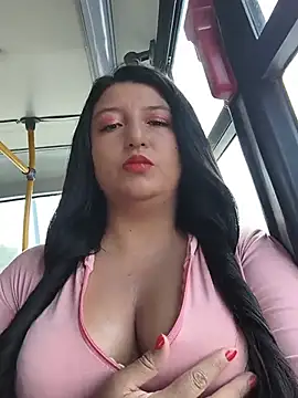 Melyy Edii online show from May 19, 2026, 7:43 pm