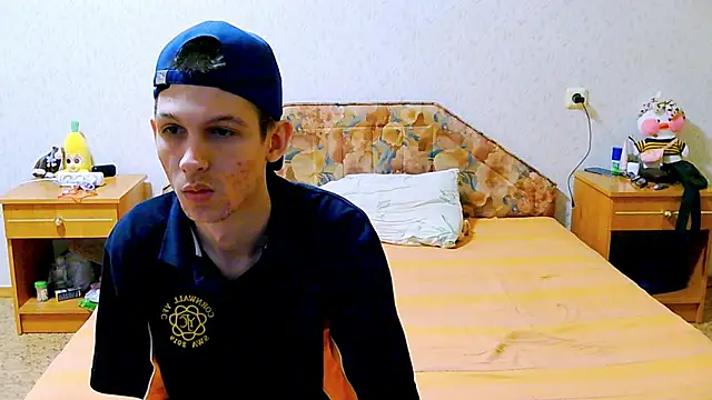 Lester Broo online show from March 4, 2025, 5:03 pm