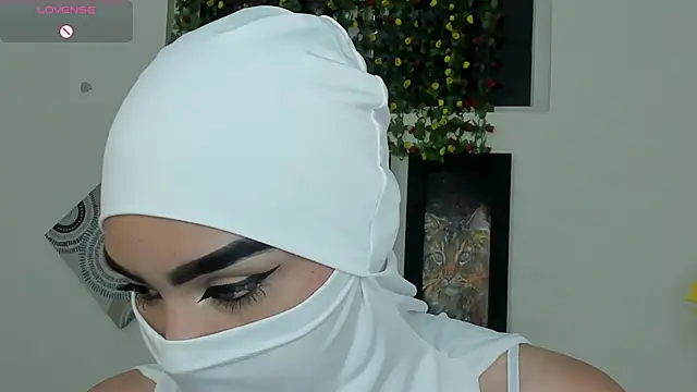 Snapshot of Maissa_Alabi chatting on October 21, 2025, 7:35 pm Maissa Alabi online show from October 21, 2025, 7:35 pm