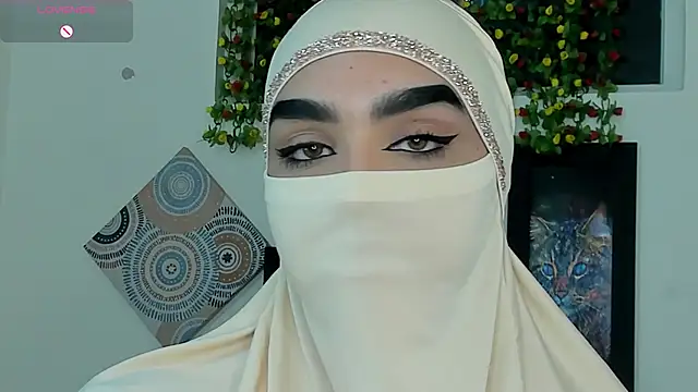 Snapshot of Maissa_Alabi chatting on November 4, 2025, 9:07 pm Maissa Alabi online show from November 4, 2025, 9:07 pm