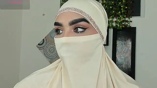 Snapshot of Maissa_Alabi chatting on November 7, 2025, 7:40 pm Maissa Alabi online show from November 7, 2025, 7:40 pm