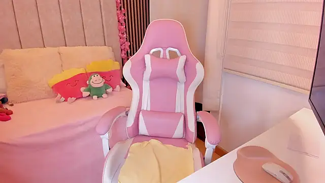 tamy xoo online show from April 10, 2026, 7:21 pm