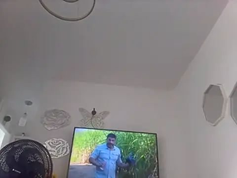 Snapshot of Munnoki chatting on July 19, 2026, 12:24 pm Munnoki online show from July 19, 2026, 12:24 pm