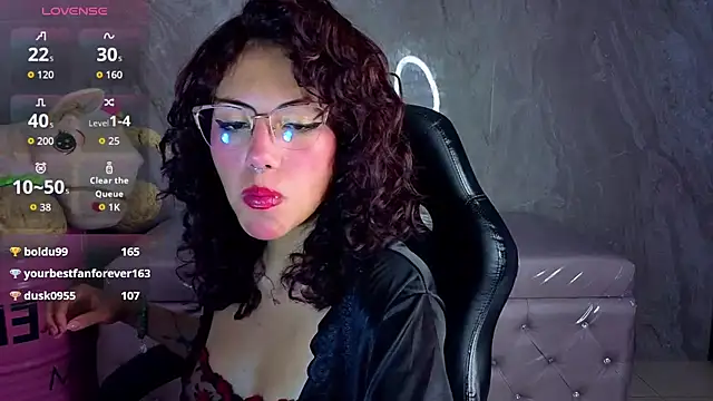 zoe ch  online show from June 28, 2026, 3:18 pm