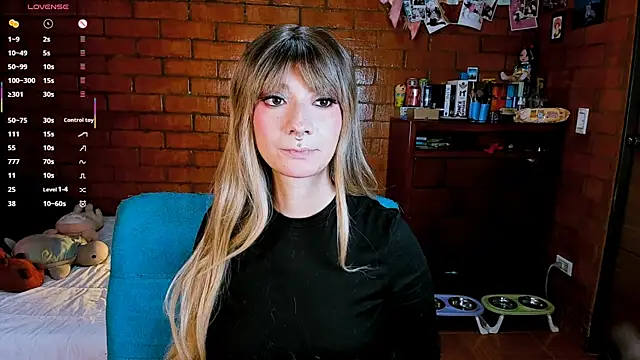 Annycolin  online show from April 17, 2026, 10:12 pm