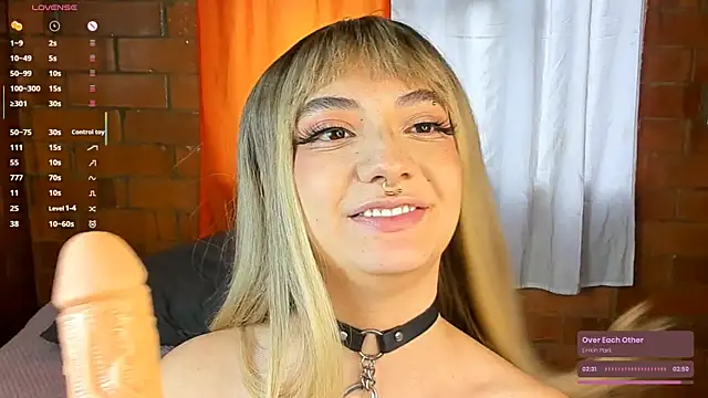 Annycolin  online show from February 11, 2025, 10:18 pm